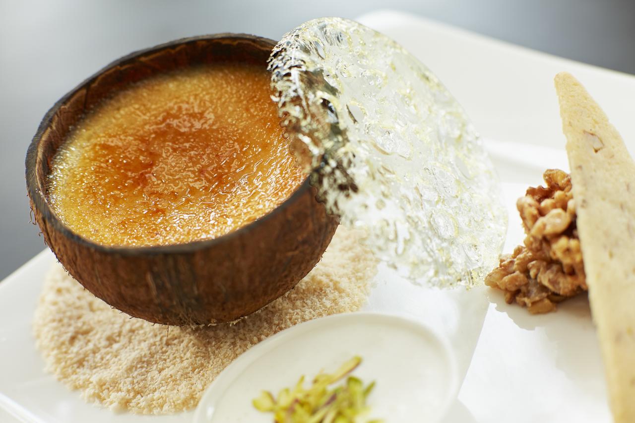 ホテル Taj Swarna, アムリトサル エクステリア 写真 A crème brûlée