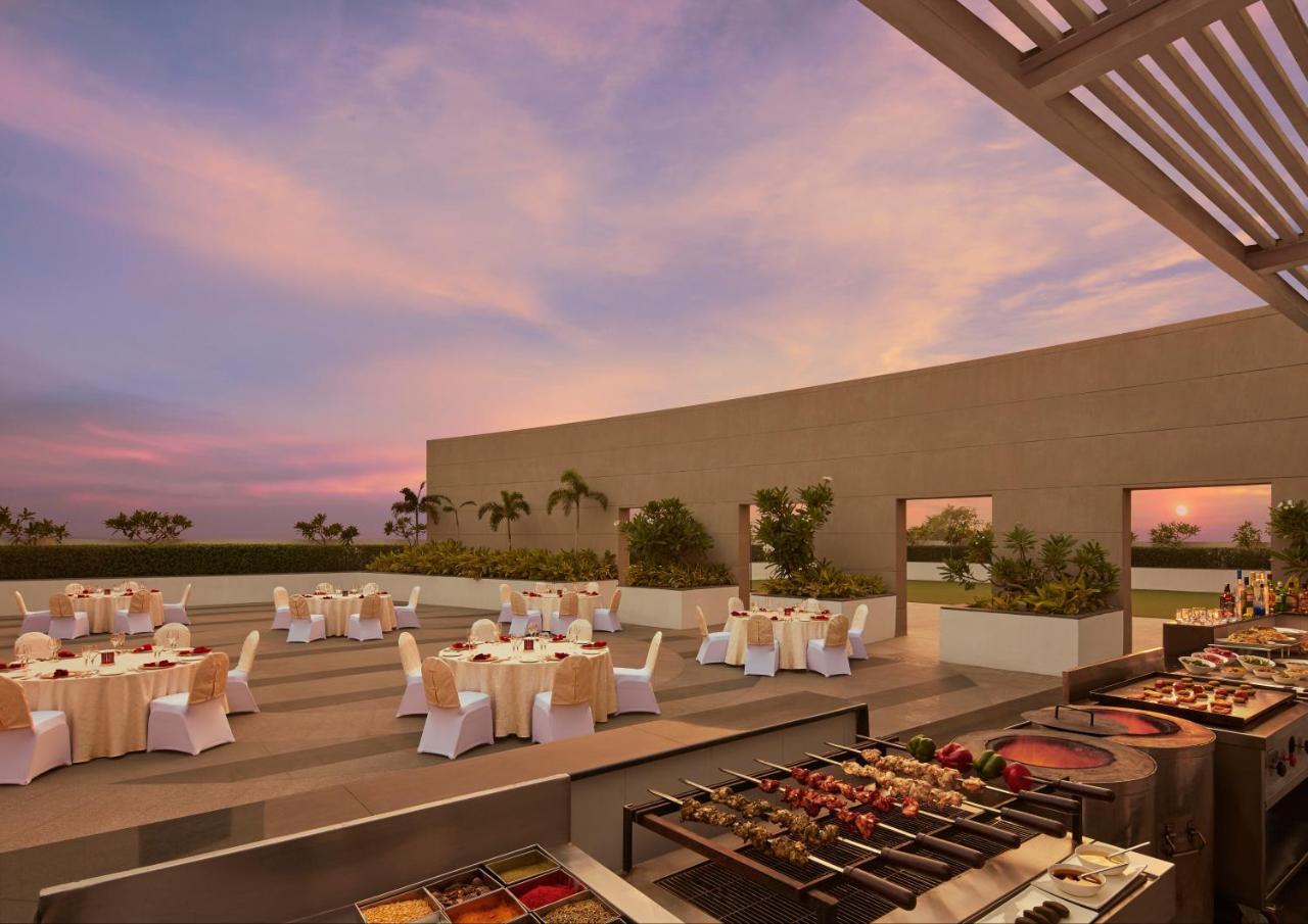 ホテル Taj Swarna, アムリトサル エクステリア 写真 The Park, Hyderabad