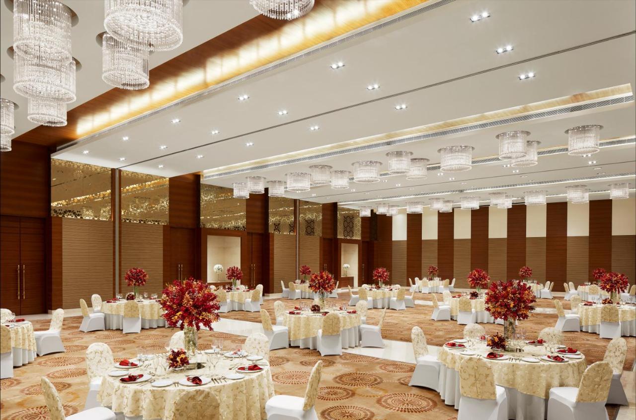 ホテル Taj Swarna, アムリトサル エクステリア 写真 The Grand Ballroom