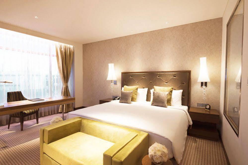 ホテル Taj Swarna, アムリトサル エクステリア 写真 Deluxe Room