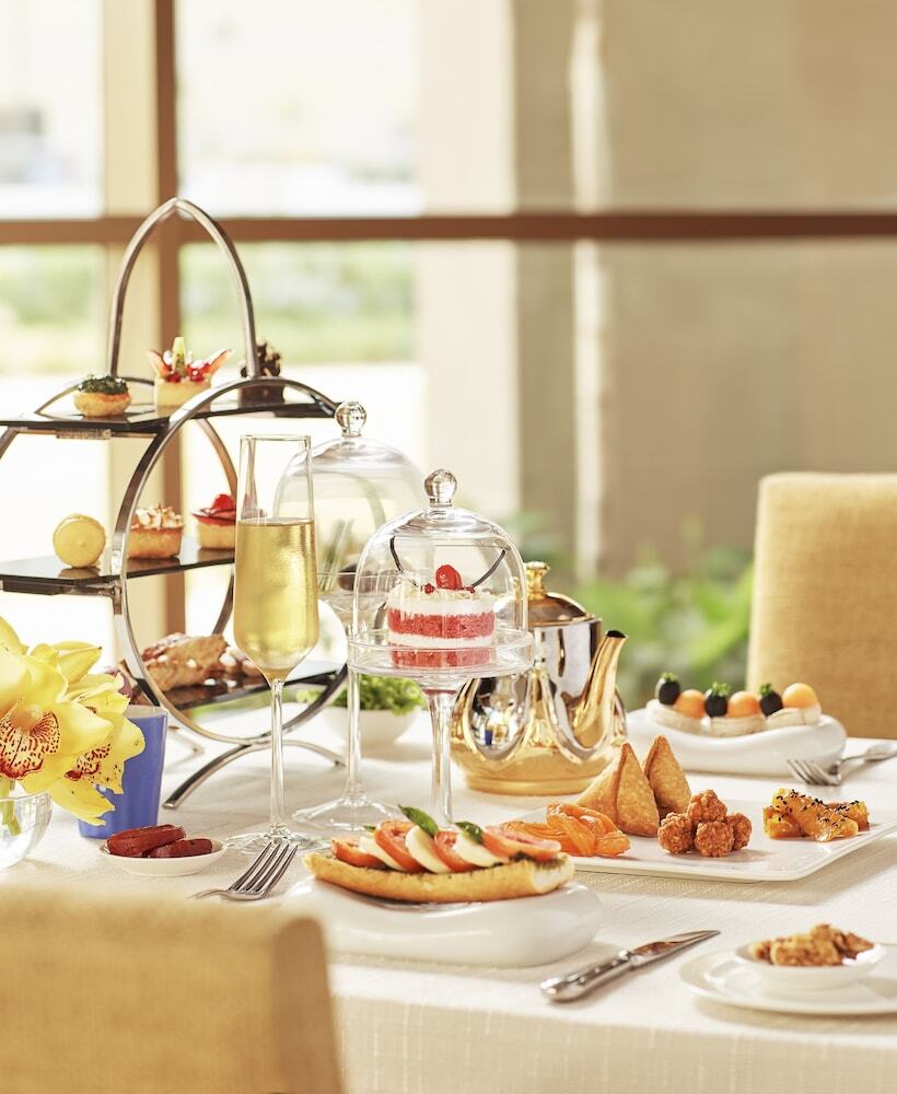 ホテル Taj Swarna, アムリトサル エクステリア 写真 Afternoon tea at the Taj Mahal Palace, Mumbai